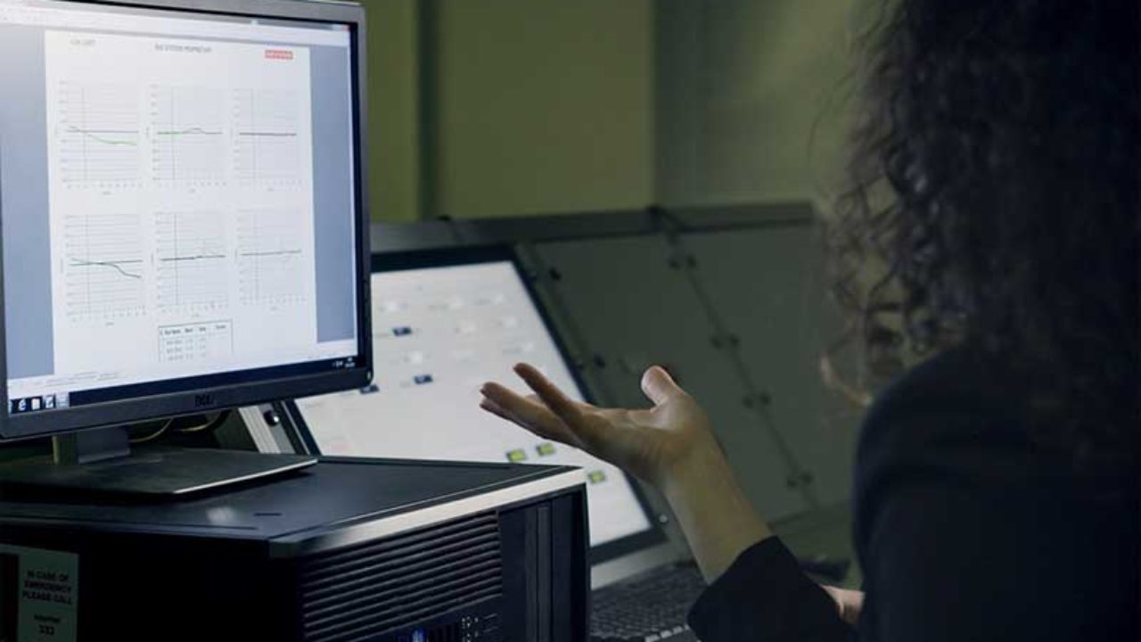 Databricks-Certified-Professional-Data-Engineer日本語サンプル